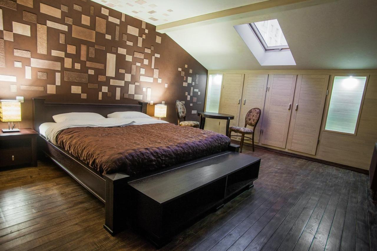 Pieno Piano Hotell Rivne Exteriör bild