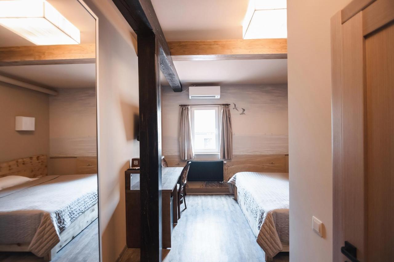 Pieno Piano Hotell Rivne Exteriör bild